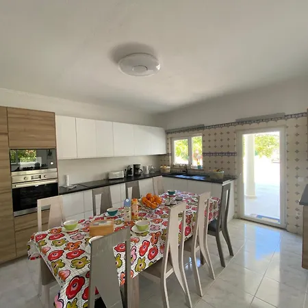 Grande Lorida Villa *