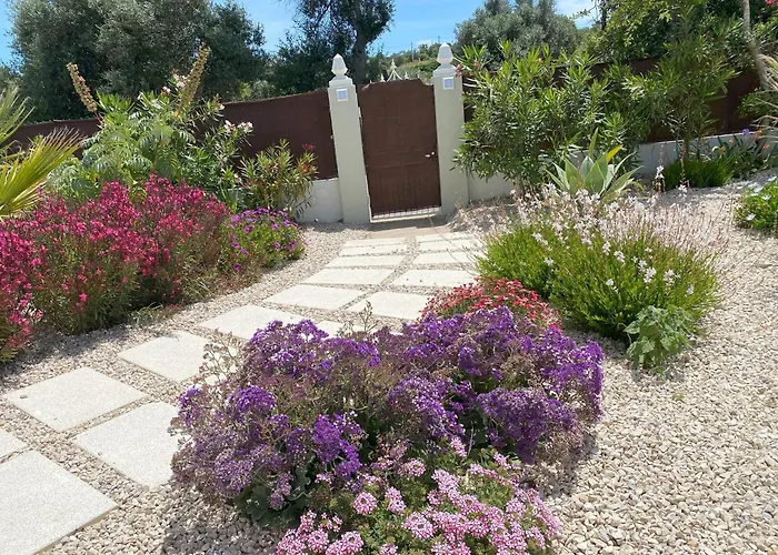 Willa Grande Lorida *