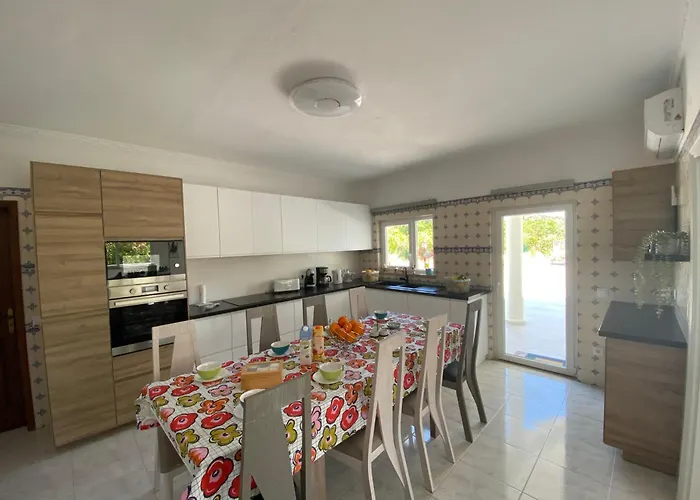 Grande Lorida Willa *