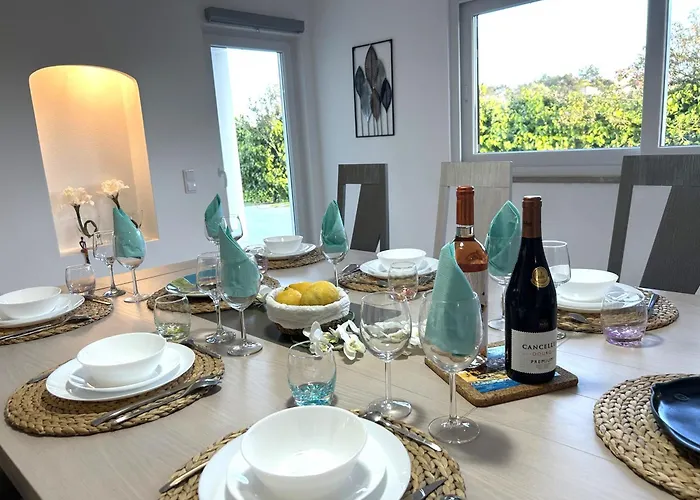 Grande Lorida Willa *