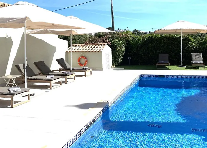 Grande Lorida Willa *